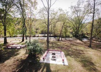 Riverbend Motel & Cabins hotel thumbnail 7