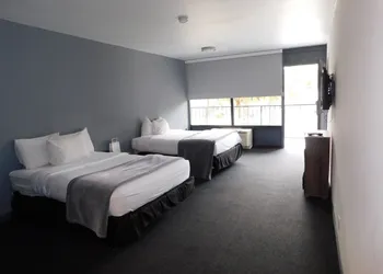 Ramada by Wyndham New Orleans hotel thumbnail 5