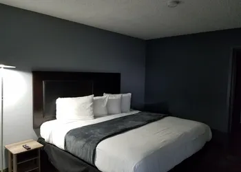 Ramada by Wyndham New Orleans hotel thumbnail 7