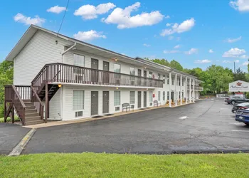 Autumn Creek Branson hotel thumbnail 2