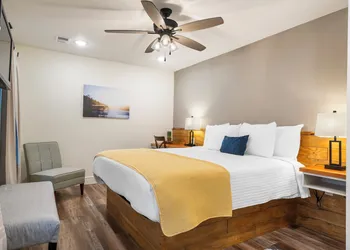 Autumn Creek Branson hotel thumbnail 7