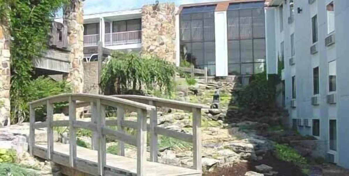 Quails Nest Inn and Suites hotel detail image 6