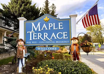 Maple Terrace Motel hotel thumbnail 4