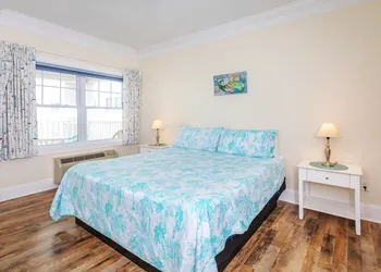 Atlantic Breeze Suites hotel thumbnail 6