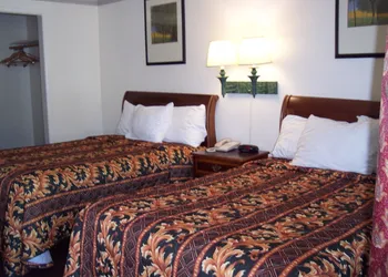 Shore Hills Motel hotel thumbnail 6