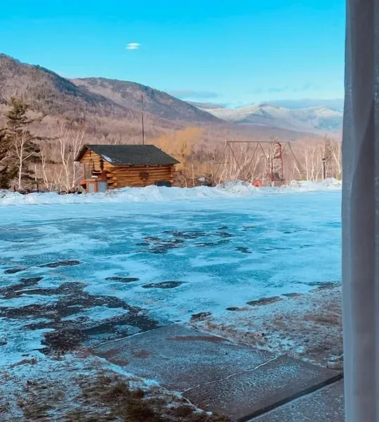 Ledge Rock at Whiteface hotel detail image 2