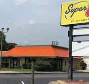 Super 8 by Wyndham Battleboro/Rocky Mount hotel detail image 4