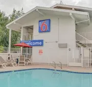 Motel 6 Portland, OR - Central hotel detail image 3