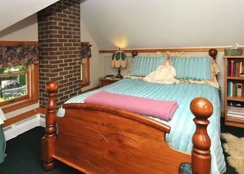 Victorian Loft B & B hotel thumbnail 4