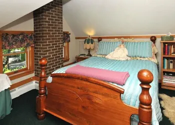 Victorian Loft B & B hotel thumbnail 6