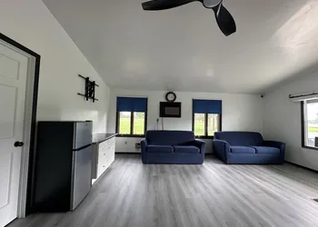 Skyview Motel hotel thumbnail 6