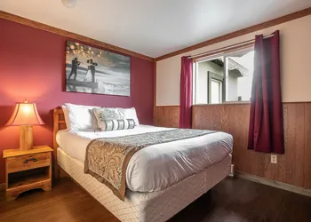 Wanderlust Inn hotel thumbnail 6