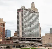 Crowne Plaza Kansas City Downtown by IHG hotel detail image 7