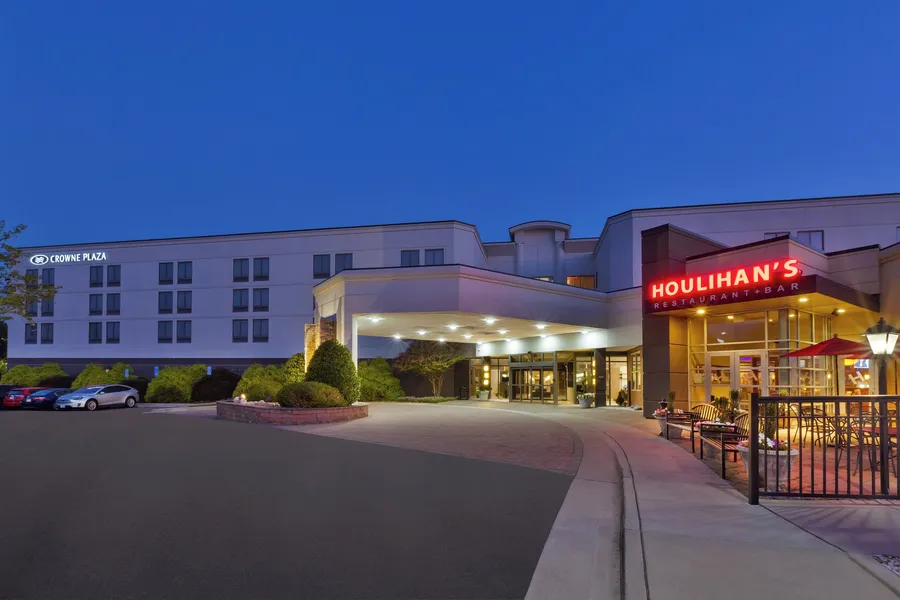 Crowne Plaza Dulles Airport by IHG hotel detail image 2