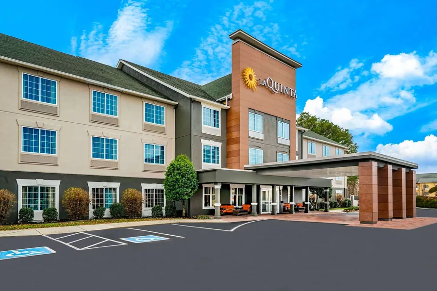 La Quinta Inn & Suites by Wyndham Cookeville hotel detail image 2