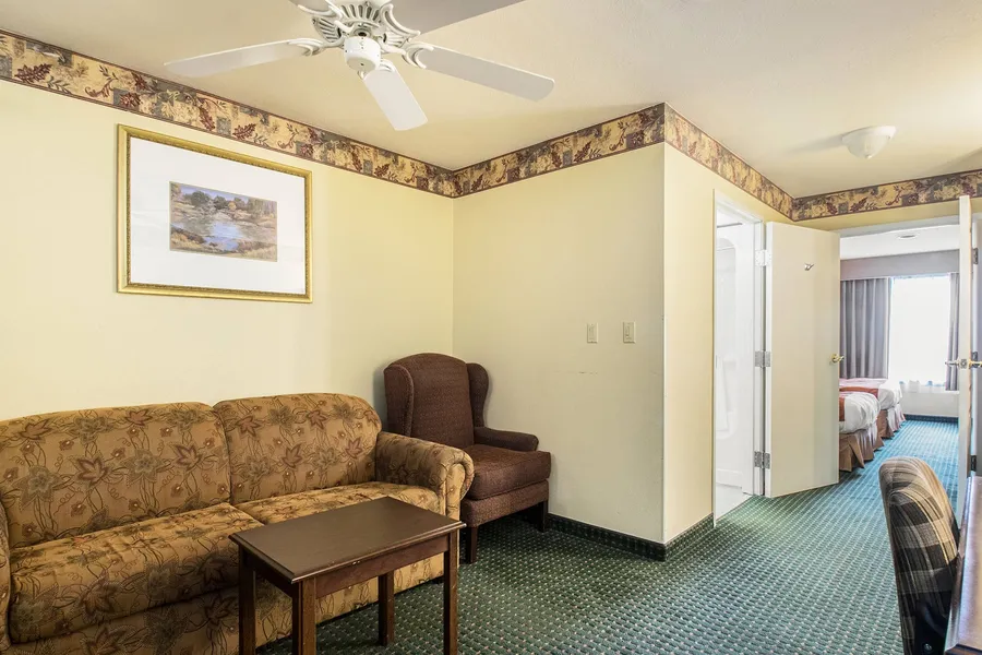 Country Inn & Suites by Radisson, Elkhart North hotel detail image 6