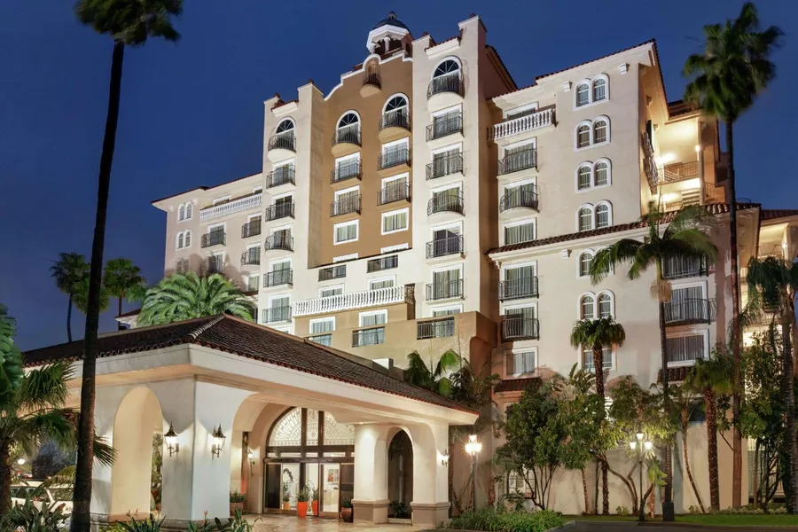 Embassy Suites by Hilton Santa Ana Orange County Airport hotel detail image 2