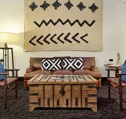 Independence Square Lodge by Frias hotel detail image 5