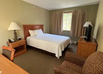 Country Inn Walker hotel thumbnail 8