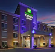 Holiday Inn Express & Suites Milwaukee Nw Park Place by IHG hotel detail image 4