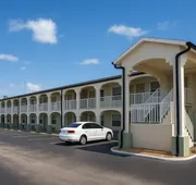 Days Inn by Wyndham Bradenton I-75 hotel detail image 3