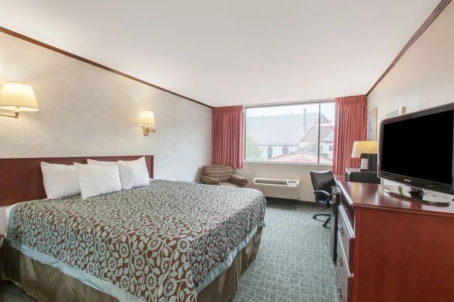 Schenectady Inn & Suites hotel detail image 6