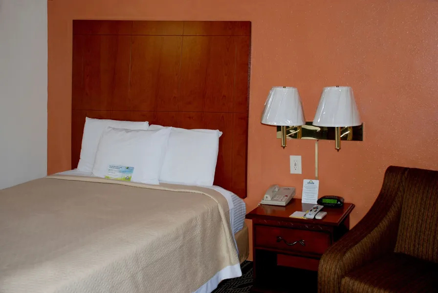 Days Inn by Wyndham Dyersburg hotel detail image 6