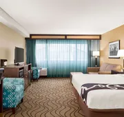 La Quinta Inn & Suites by Wyndham Richmond-Midlothian hotel detail image 7