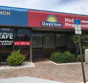 Days Inn by Wyndham Bradenton - Near the Gulf hotel detail image 3