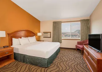 Days Inn by Wyndham Silverthorne hotel thumbnail 5