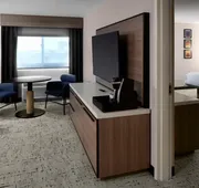 Hampton Inn Newark Airport hotel detail image 7