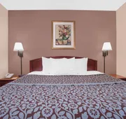 Days Inn by Wyndham Dublin GA hotel detail image 4