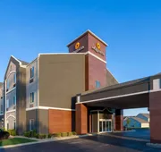 La Quinta Inn & Suites by Wyndham Columbus West - Hilliard hotel detail image 3