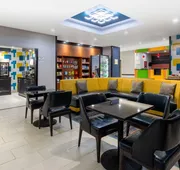 La Quinta Inn & Suites by Wyndham Columbus West - Hilliard hotel detail image 7