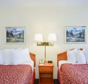 Days Inn by Wyndham Newport hotel detail image 3