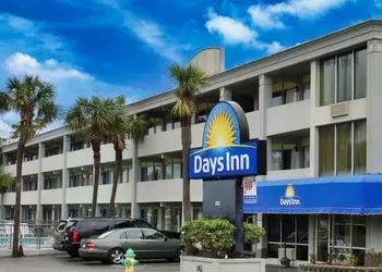 Days Inn by Wyndham Myrtle Beach-Grand Strand hotel thumbnail 2