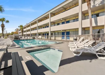 Days Inn by Wyndham Myrtle Beach-Grand Strand hotel thumbnail 8