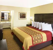 Days Inn by Wyndham Columbus-North Fort Moore hotel detail image 7
