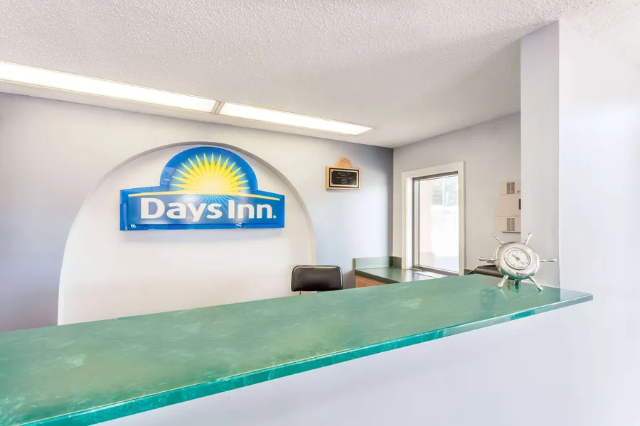 Days Inn by Wyndham Clinton hotel detail image 6
