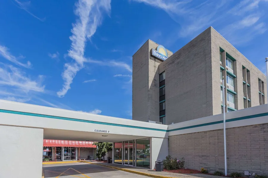Days Hotel & Conference Center by Wyndham Danville hotel detail image 2