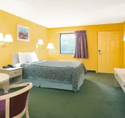 Days Inn by Wyndham Camilla hotel detail image 7