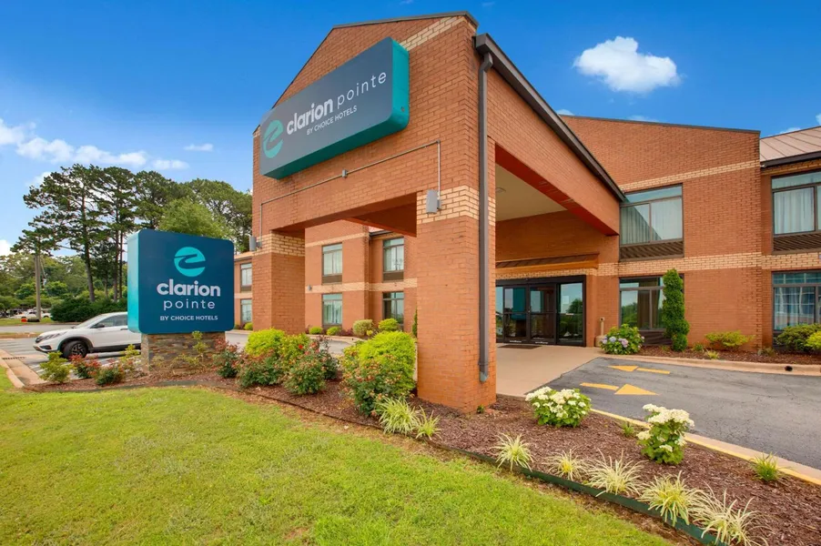 Clarion Pointe Atlanta Airport College Park hotel detail image 2