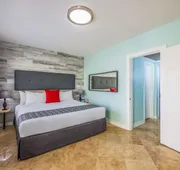 Suites on South Beach hotel detail image 4