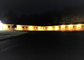 Motel Bryson hotel thumbnail 2