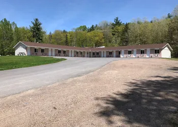 Motel Bryson hotel thumbnail 4