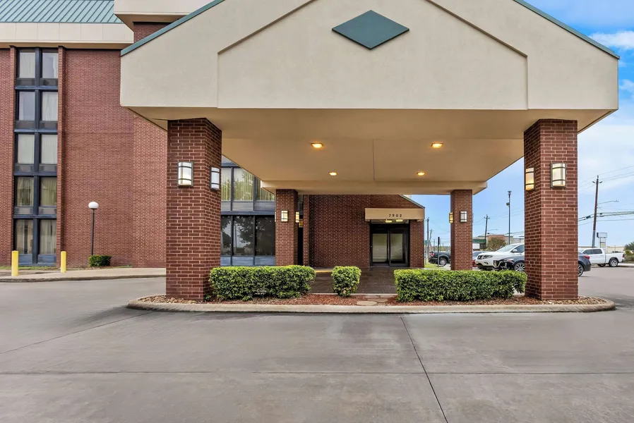 Sonesta Essential Houston Hobby Airport hotel detail image 2