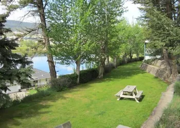 Lakeside Motel hotel thumbnail 4