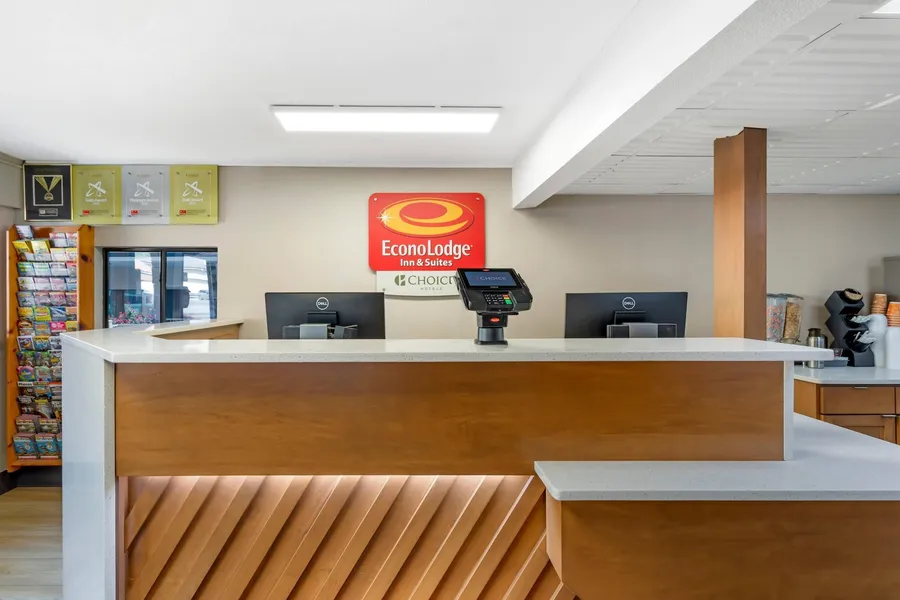 Econo Lodge Inn & Suites Gatlinburg at the Convention Center hotel detail image 6