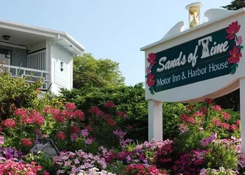 Sands of Time Motor Inn & Harbor House hotel thumbnail 2