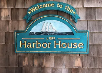 Sands of Time Motor Inn & Harbor House hotel thumbnail 4